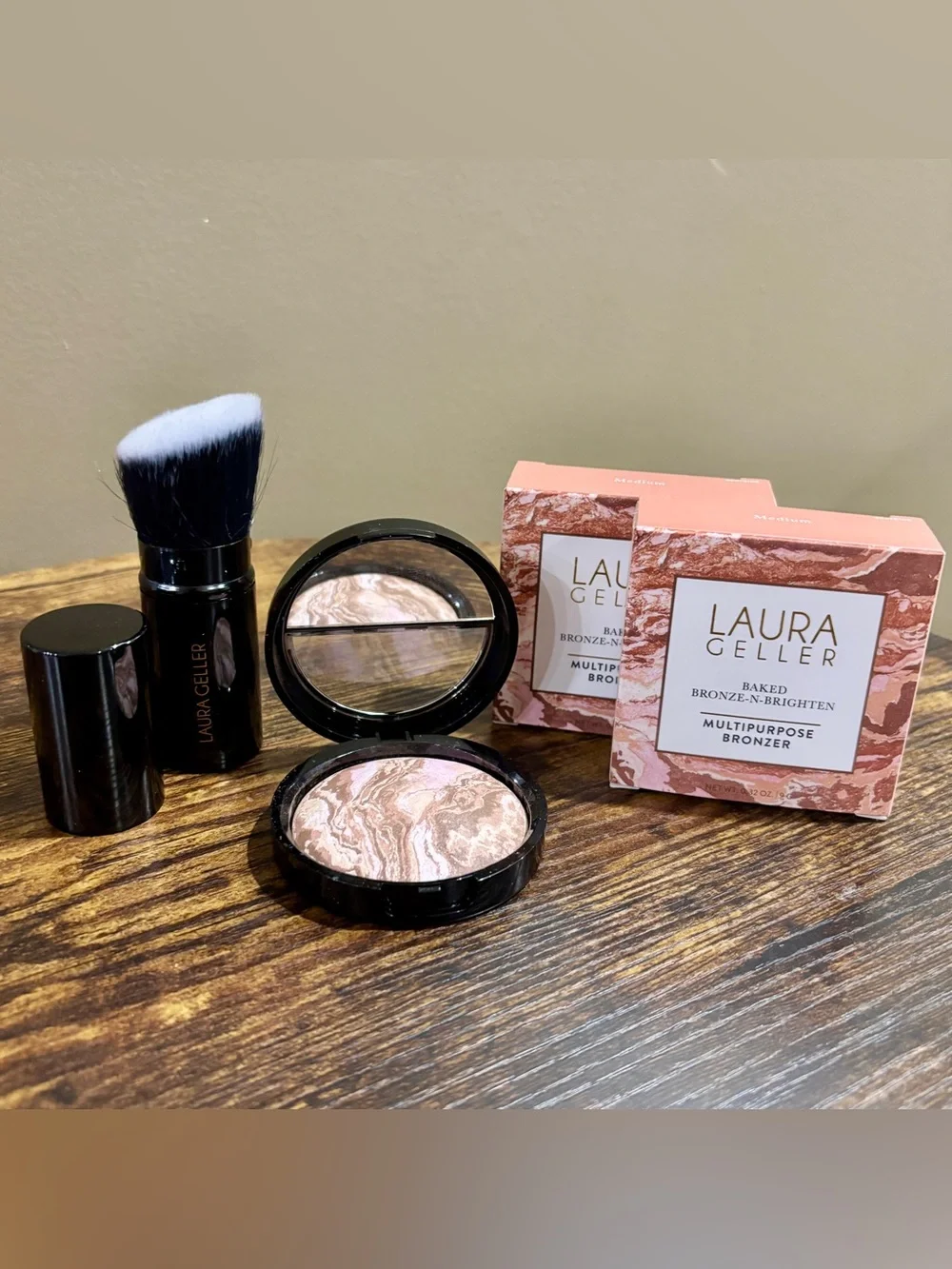 (3 Piece) Laura Geller Lot Baked Bronze-N-Brighten Multipurpose Bronzer + Brush